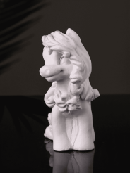 Figurka_gipsovaya_Poni_Krasotka_h10cm_2
