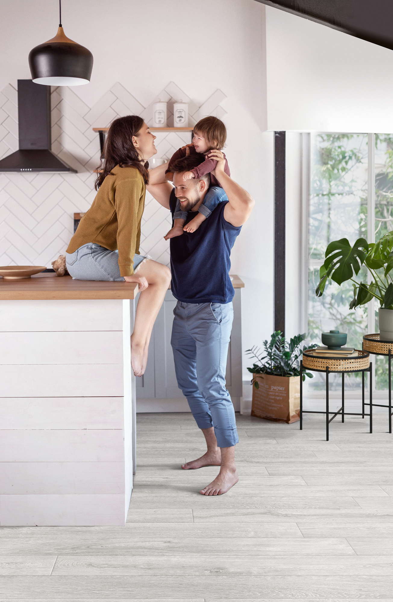 NELSON VALENCIA 1-interior